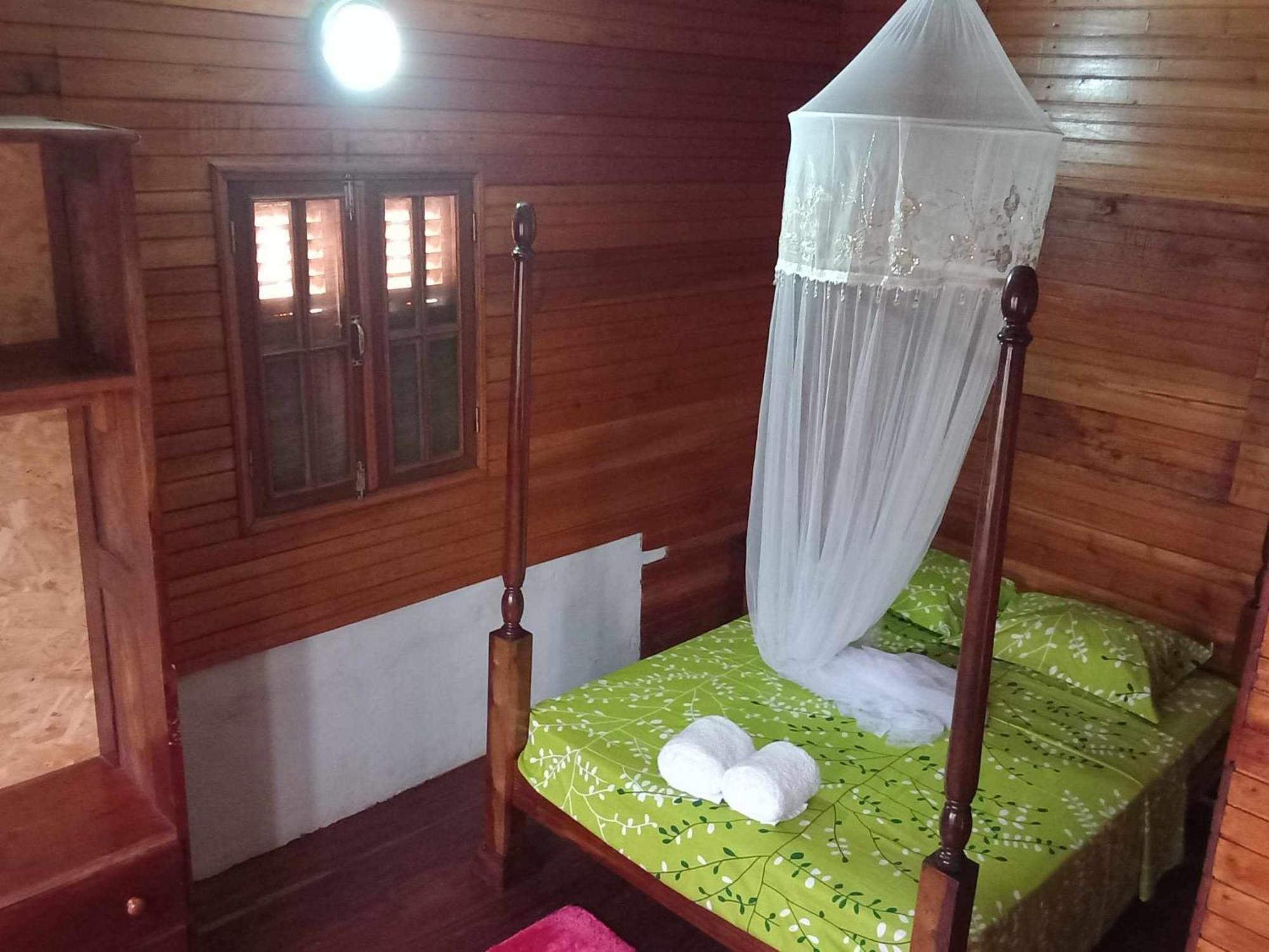 Mionga Hotell Santa Cruz Eksteriør bilde